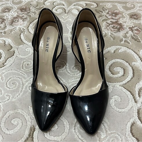 Siyah Fileli Stiletto