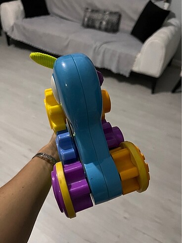 Beden Makaraları dönen bebek arabası