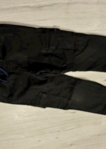 LC Waikiki Siyah Bol Kesim Kemerli Erkek Kot Pantolon