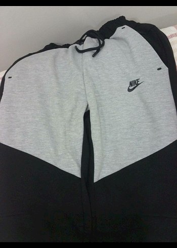 s Beden Nike Gri Siyah Rahat Kesim Eşofman Altı