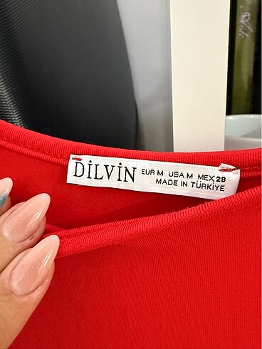 m Beden Dilvin uzun kırmızı elbise.