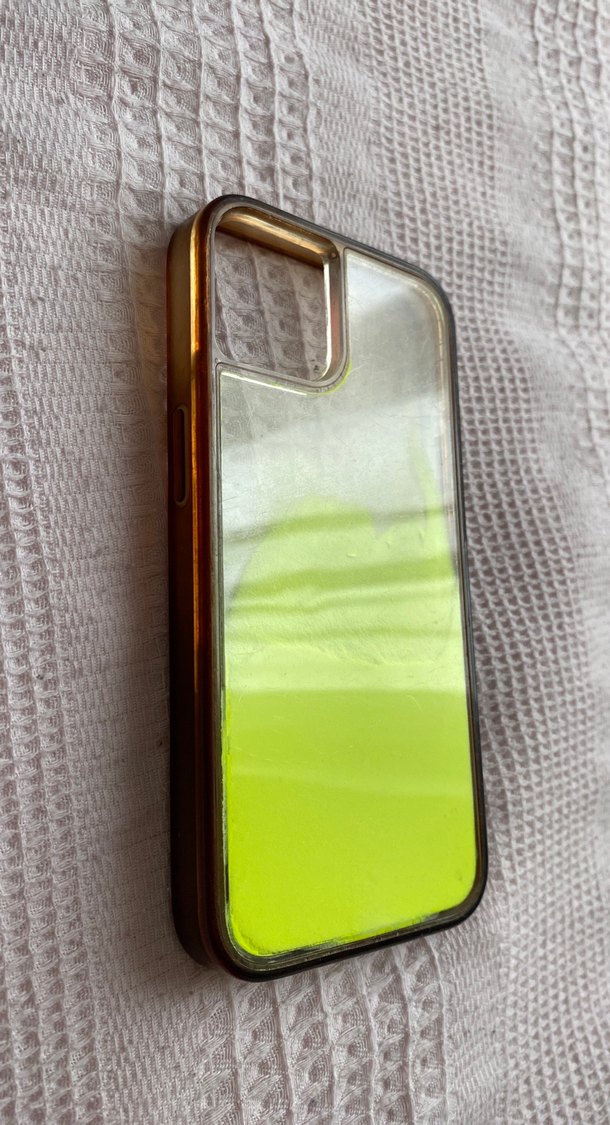 iPhone 13 Parlak Sarı Telefon Kılıfı - Görsel 4