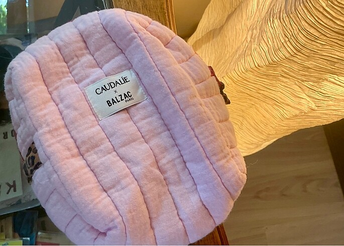  Beden çeşitli Renk Caudalie x balzac paris 