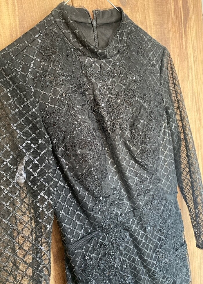 Siyah ışıltılı midi abiye - Görsel 2