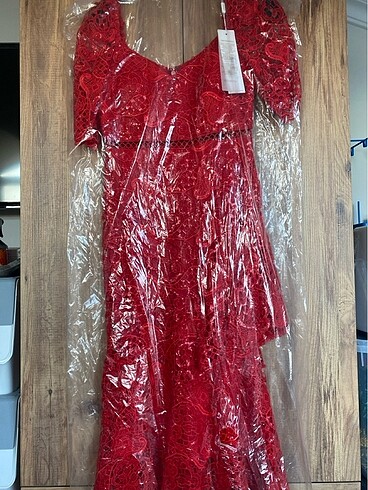 Kırmızı abiye elbise - Görsel 2