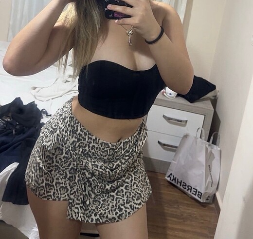 Stradivarius leopar desenli şort etek
