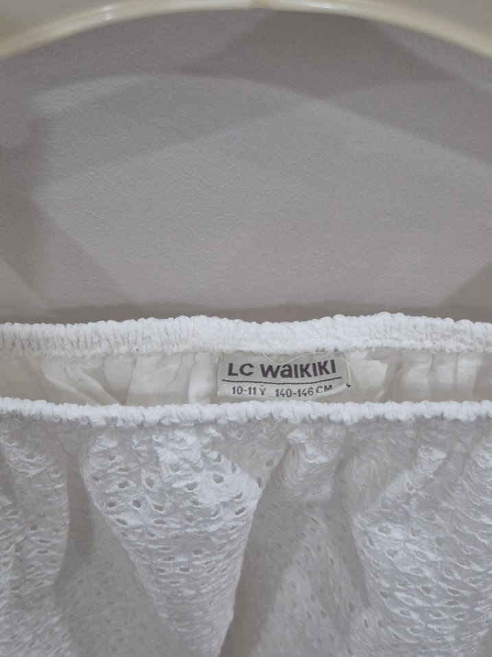 Nakışlı Beyaz Mini Kolsuz Bluz - Görsel 4