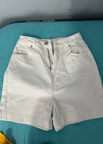 Beyaz Mini Kadın Denim Şort