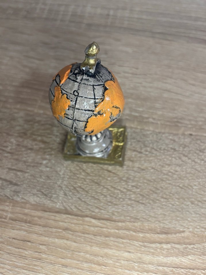 Altın ve Gri Dünya Küre Figürin - Görsel 4