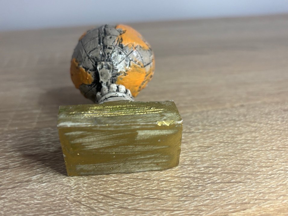 Altın ve Gri Dünya Küre Figürin - Görsel 5