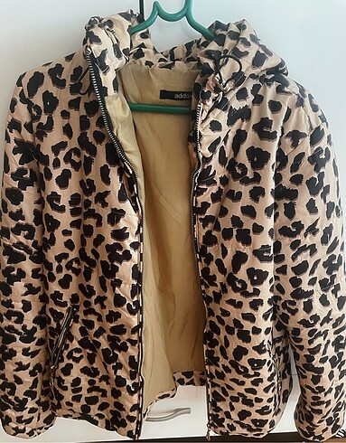 Addax kapüşonlu leopar desen mont