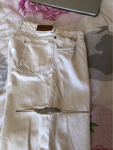 xs Beden Mai Palm Ekru Yırtık Detay Jean