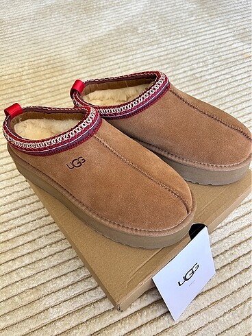 Ugg Tazz