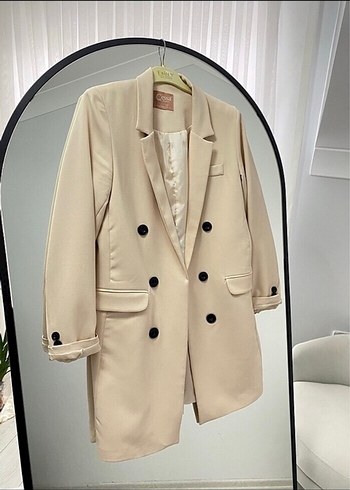 Bej Düğmeli Kadın Blazer Ceket