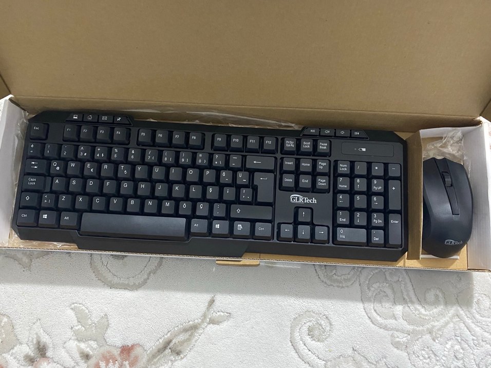 Çok Renkli Kablolu ve Kablosuz Bilgisayar Aksesuarları - Görsel 4