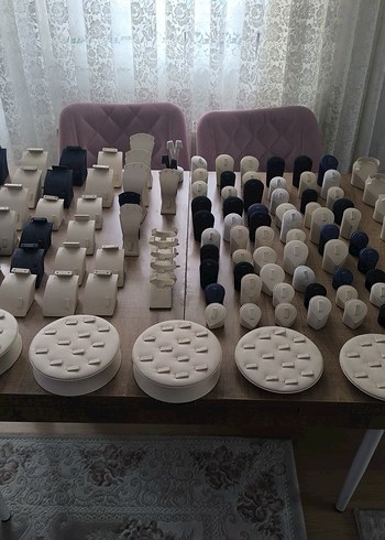 Beyaz Masa Üstü Takı Standları - Görsel 2