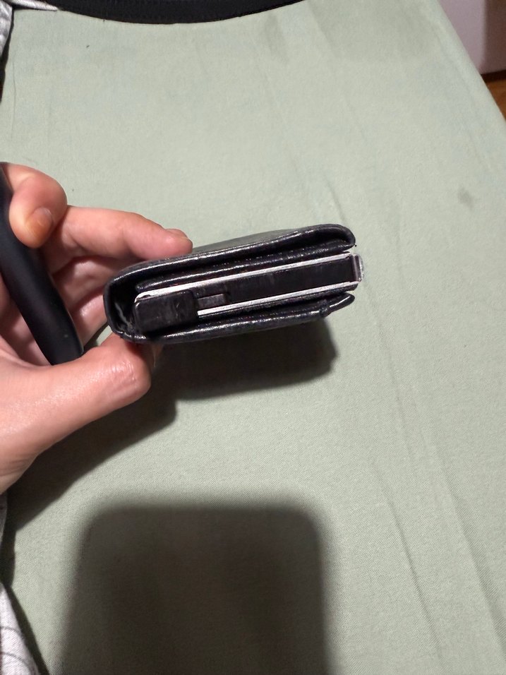 Siyah Erkek Cüzdanı Minimalist Tasarım - Görsel 3