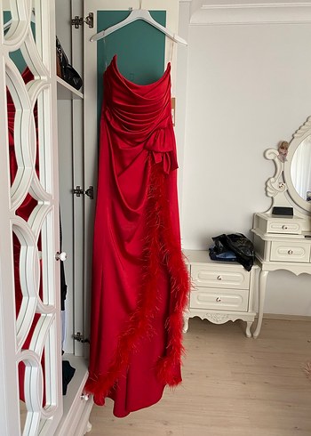 Kırmızı Drapeli Straplez Uzun Abiye Elbise - Görsel 2