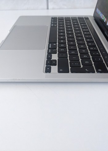 TERTEMİZ MACBOOK PRO 2022/M2/8GB DDR5/256GB M2/BATARYA D.146 - Görsel 6