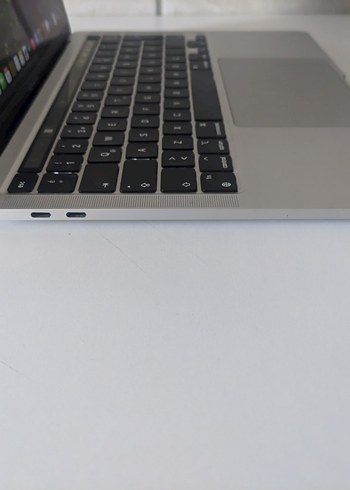 TERTEMİZ MACBOOK PRO 2022/M2/8GB DDR5/256GB M2/BATARYA D.146 - Görsel 5