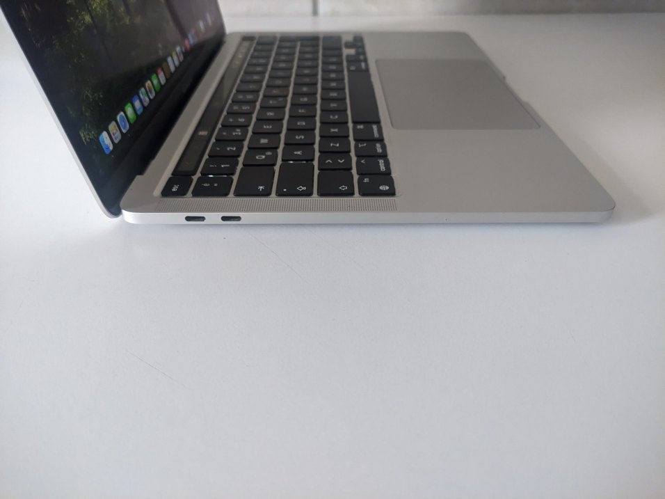 TERTEMİZ MACBOOK PRO 2022/M2/8GB DDR5/256GB M2/BATARYA D.146 - Görsel 5