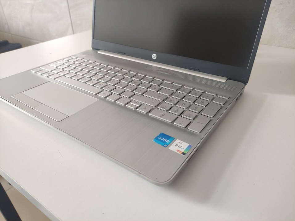 TERTEMİZ HP 15/ İ5 11.NESİL/8GB DDR4/256GB M2 SSD/BAT. ÇOK İYİ - Görsel 3