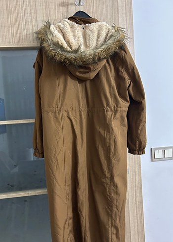 Kürklü Kapüşonlu Bej Uzun Kışlık Kadın Mont
