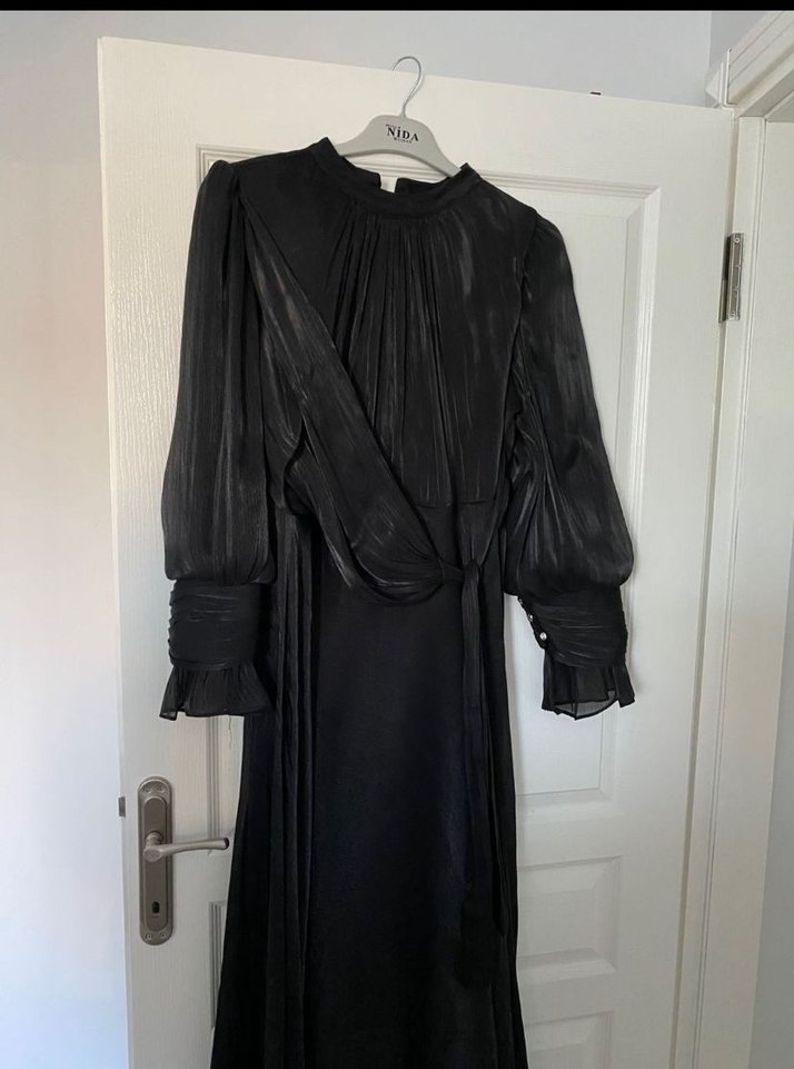 Siyah Parlak Uzun Kollu Gotik Kadın Elbise - Görsel 4