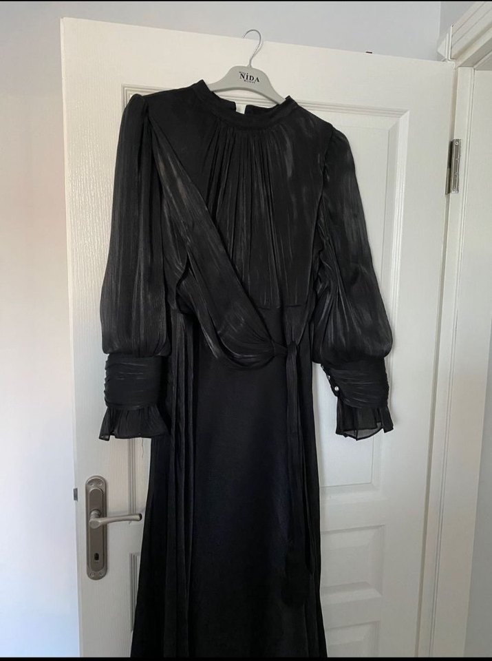 Siyah Parlak Uzun Kollu Gotik Kadın Elbise - Görsel 5