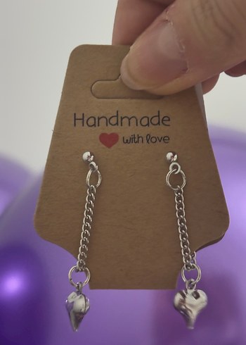 Zincir Detaylı Gri Kalp Küpe - Görsel 4