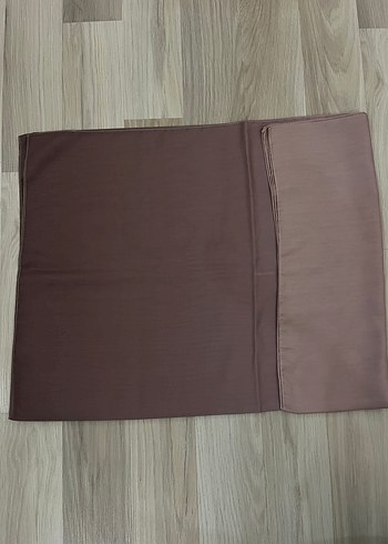 Kahverengi Kadın Saten Şal - Görsel 2