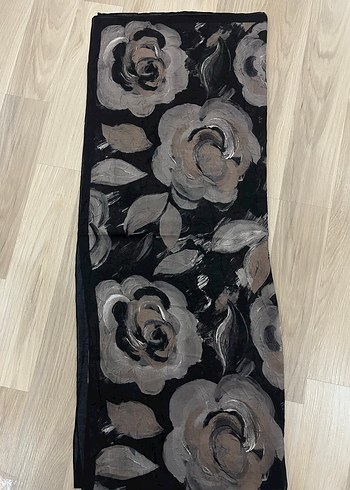 Drapeli Siyah Vintage Kadın Şal - Görsel 2