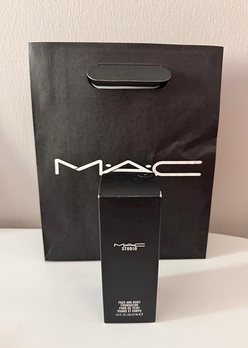 MAC Studio Kadın fondöten - Görsel 2