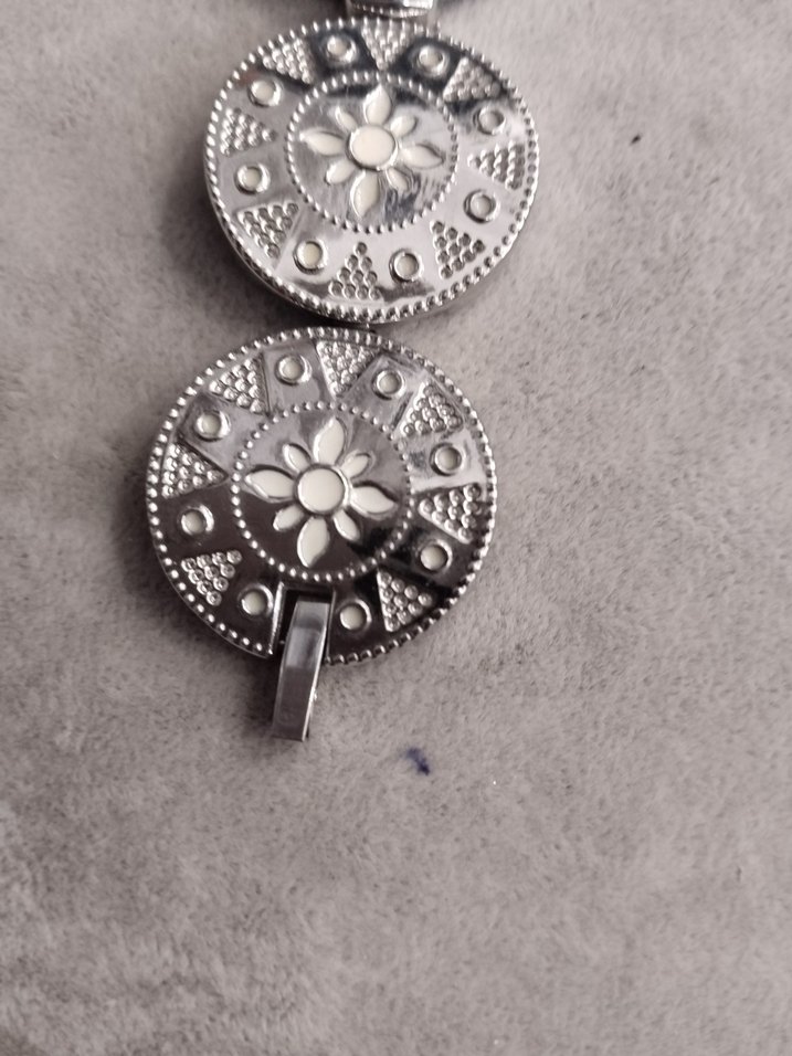 Butonlu Vintage Kadın Saati Beyaz - Görsel 3