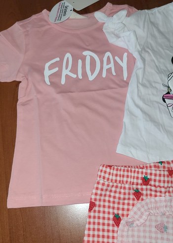 3 Yaş Beden pembe Renk 3-4 Yaş!! Kız çocuk Pembe Kısa Kollu Üçlü Takım