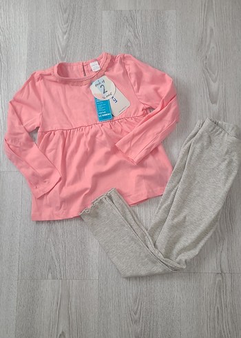 LC Waikiki 4-5 yaş baharlık. Pembe Üst ve Gri Alt kız Takımı