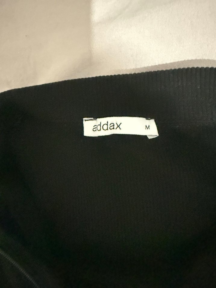 Siyah Yarım Fermuarlı Mini Crop Top - Görsel 3