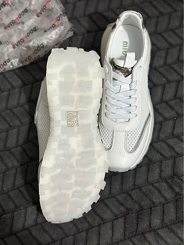 37 Beden Beyaz sneaker / spor ayakkabı