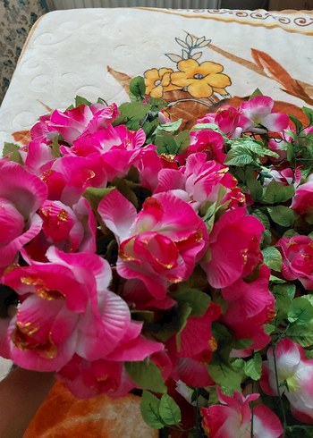 Canlı Pembe Yapay Çiçek Buketi
