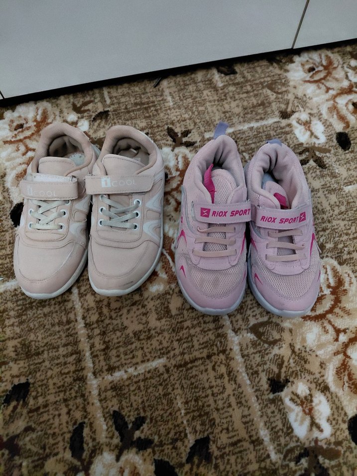Kız Çocukları için Pembe Cırt Cırtlı Spor Ayakkabı - Görsel 2