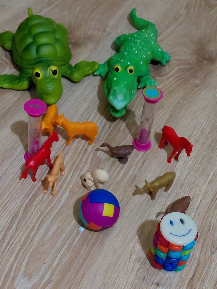 Renkli Hayvan Figürleri ve Oyuncak Seti - Görsel 3