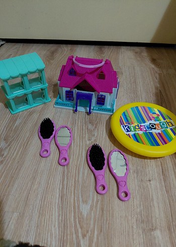 Renkli Oyuncak Ev ve Aksesuar Seti - Görsel 2