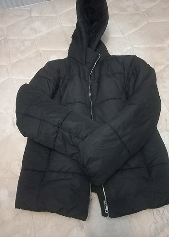 LC Waikiki Siyah Kapüşonlu Fermuarlı Kadın Kışlık Mont