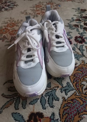 New Balance Beyaz Bağcıklı Pastel Spor Ayakkabı