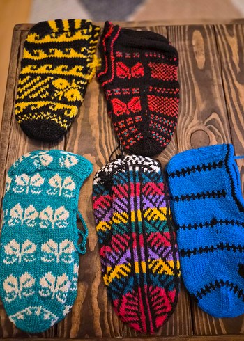 Renkli El Örgüsü Patikler - Görsel 2