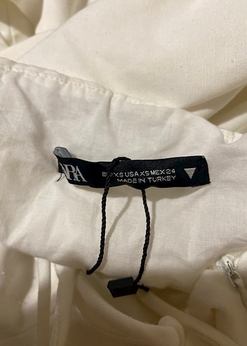 xs Beden Zara Beyaz Mini Elbise, Pile Detaylı, Kısa Kol