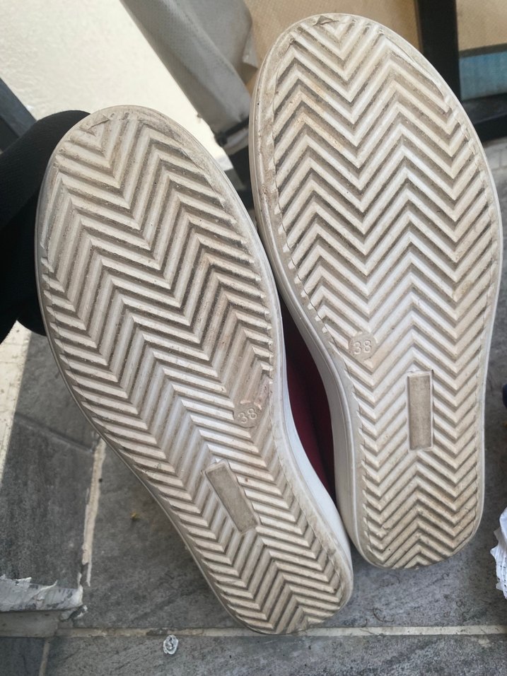 Bordo Parlak Pul İşlemeli Kız Loafer - Görsel 2