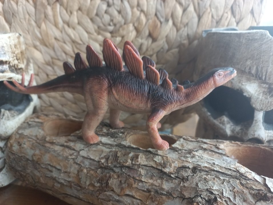 Renkli Kahverengi Dinozor Figürü - Görsel 2