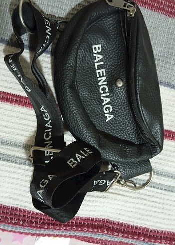 Siyah Baskılı Balenciaga Çapraz Çanta