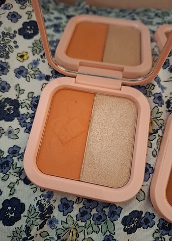 Pastel Bej Allık ve Aydınlatıcı Seti